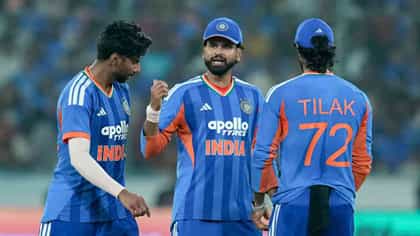 IND vs WI : भारतीय बॉलर वेस्ट इंडिजकडून इतके मार खातायत की शेवटी सीरीज जिंकण्यासाठी हुकूमी एक्का आणावाच लागला