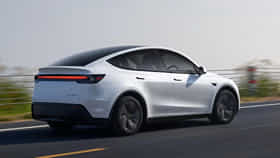 फक्त 6 लाखात घरी आणा Tesla ची ही कार, भारतीयांसाठी खास ऑफर, महिन्याला किती खर्च?