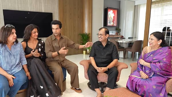 Ujjwal Nikam's Home: देशातील गाजलेल्या गुन्हेगारी खटल्यांमुळे चर्चेत असलेले ज्येष्ठ सरकारी वकील उज्ज्वल निकम यांची ओळख सर्वांनाच आहे. न्यायालयातील युक्तिवाद, महत्त्वाच्या खटल्यांमधील त्यांची भूमिका आणि कायदेशीर क्षेत्रातील योगदान यामुळे त्यांनी वेगळी ओळख निर्माण केली आहे. मात्र, न्यायालयाबाहेरील त्यांच्या वैयक्तिक आयुष्याची झलकही आता समोर आली आहे.