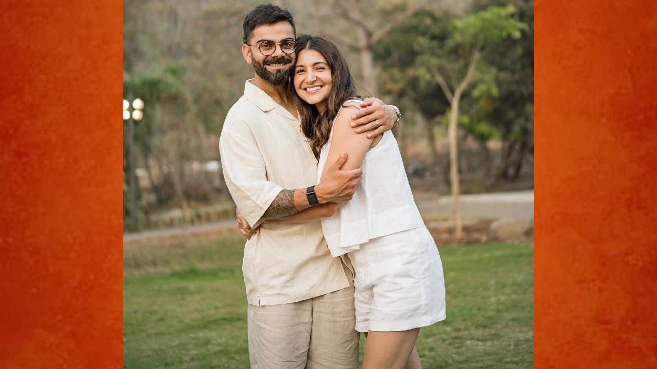  गोदरेज स्कायशोअर मध्ये खरेदी केले फ्लॅट - रिअल इस्टेट डेटा एनालिटिक्स फर्म सीआरई मॅट्रिक्समधून मिळालेल्या प्रॉपर्टी रजिस्ट्रेशन डॉक्युमेंट्सनुसार विराट-अनुष्का आणि त्यांच्या कुटुंबाने खरेदी केलेले तीन फ्लॅट मुंबईतील वर्सोवातील यारी येथील गोदरेज स्कायशोअर इमारतीत आहे. 