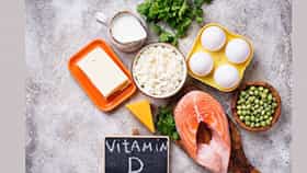 शरीर देतंय ही ५ संकेत, असू शकते Vitamin D ची कमतरता, आहारात घ्या ‘हे’ पदार्थ