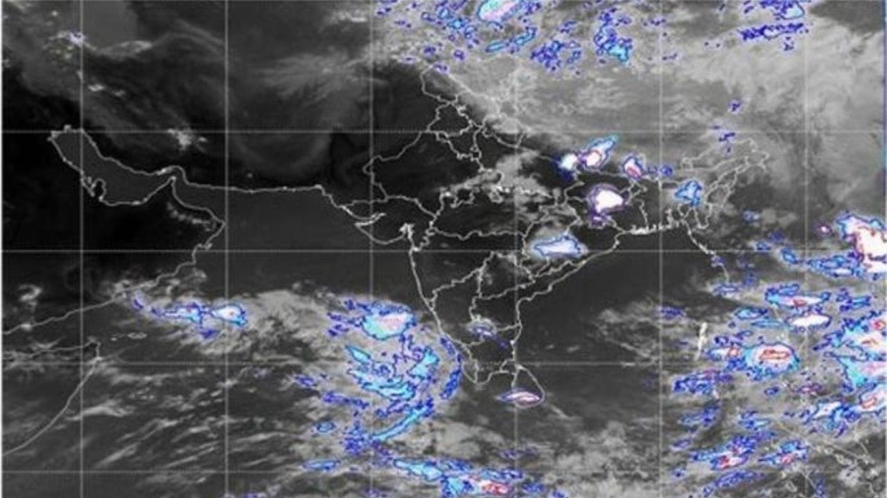 त्यातच राज्यातील इतर भागात उन्हाचा चटका वाढण्याची शक्यता आहे. उत्तर कर्नाटकमध्ये 1.5 किलोमीटर उंचीवर चक्राकार वाऱ्याची स्थिती आहे. राज्याच्या कमाल तापमानात चढउतार बघायला मिळत आहे.