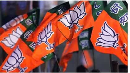 भाजपाचा करेक्ट कार्यक्रम; 3 च्या बदल्यात 5 फोडले, पक्षाला मोठा धक्का.