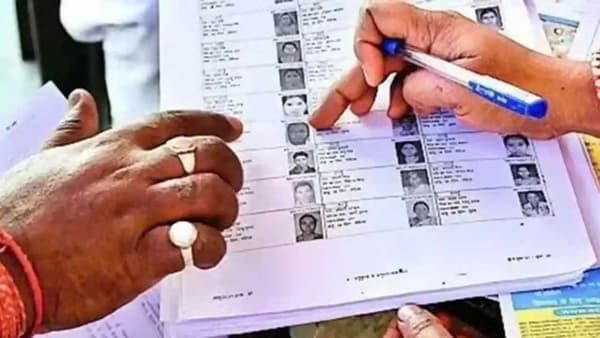 Chhatrapati Sambhajinagar MLC Election Result Updates : महायुतीला जबर धक्का, सतीश चव्हाण पिछाडीवर, संभाजीनगरात टेन्शन वाढवणारे आकडे समोर, निकाल नेमका काय?