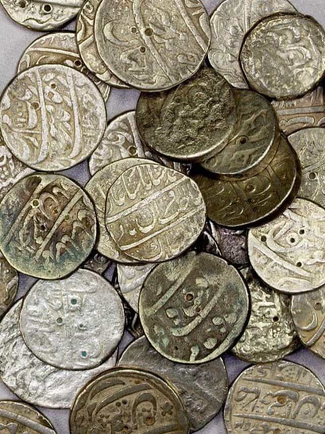 मुघलांनी जमिनीखाली गाडलेलं सोनं सापडलं का? जाणून घ्या सत्य
