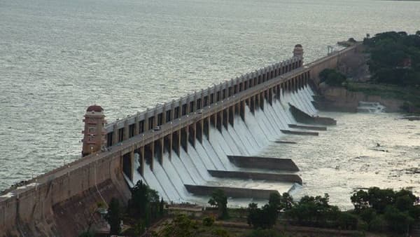 Drought : महाराष्ट्रात दुष्काळाचं संकट गडद; १६ ऑक्टोबरपासून तब्बल एवढे टक्के पाणीकपात; सरकारचा मोठा निर्णय काय?