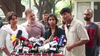 दिल्लीतील आंदोलनात पोलिसांची मारहाण अन्...; आंदोलकांनी सांगितला......