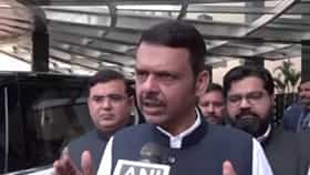 Devendra Fadnavis : संविधानाची गोष्ट करता, पण… सरन्यायाधीशांच्या मुद्द्यावरून फडणवीसांचा विरोधकांना सवाल