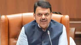 स्वतःचे आमदार सांभाळू शकले नाहीत...; उद्धव ठाकरेंवर फडणवीसांचा निशाणा-1783275