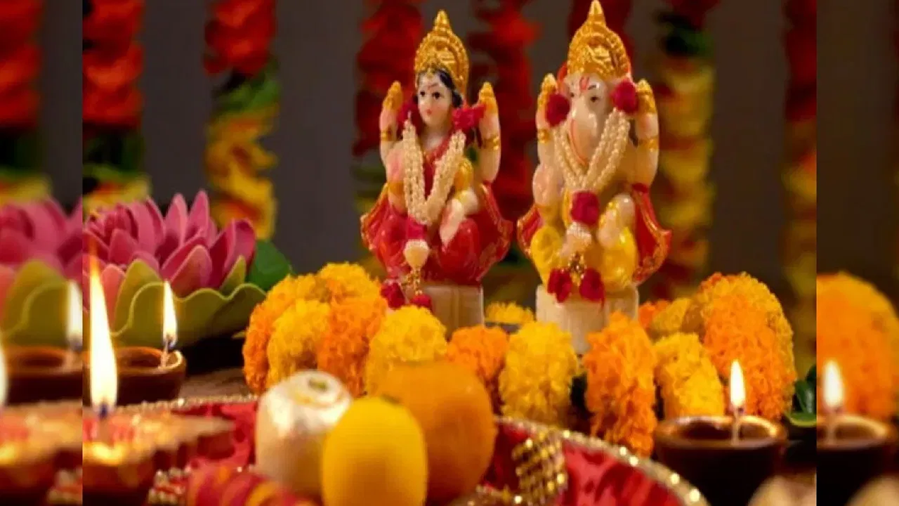 मात्र, आज धणे विकत घेतल्यानंतर त्यांचे काय करावे हे अनेकांना माहीत नसते. चला तर मग आता त्याबद्दल जाणून घेऊया. धनत्रयोदशीच्या दिवशी धणे विकत घ्या, ते लाल कापडात गुंडाळा आणि आपल्या कपाटात सुरक्षित ठेवा. यामुळे तुमचा खजिना कधीही कमी पडणार नाही. टीप: ही माहिती केवळ इंटरनेटवर आधारित आणि तज्ञांच्या सल्ल्यानुसार दिली आहे. वाचकांनी नोंद घ्यावी की, टीव्ही९ मराठीने याची पडताळणी केलेली नाही.