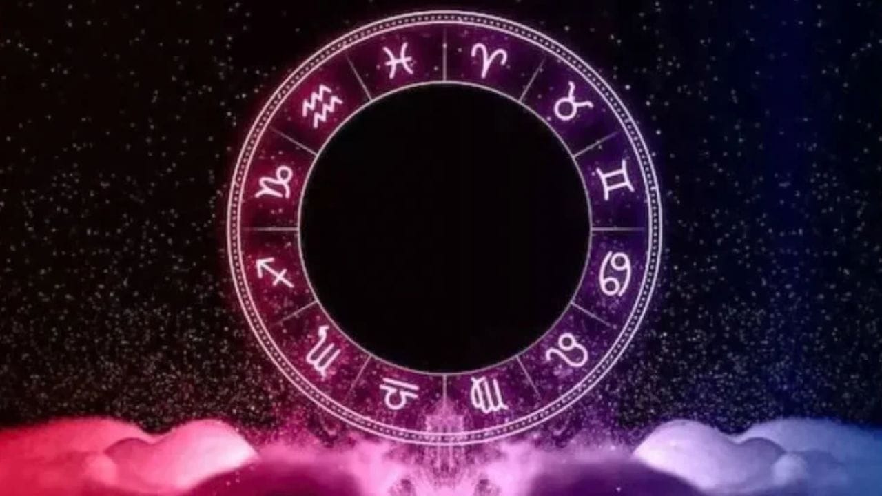 सिंह रास ऑफिसमध्ये नव्या जबाबदारी मिळू शकतात. आर्थिक व्यवहारात सावधगिरी बाळगावी लागेल, त्यानंतर तुम्हाला फायदा होईल. कुटुंबात खेळीमेळीचं वातावरण राहील.