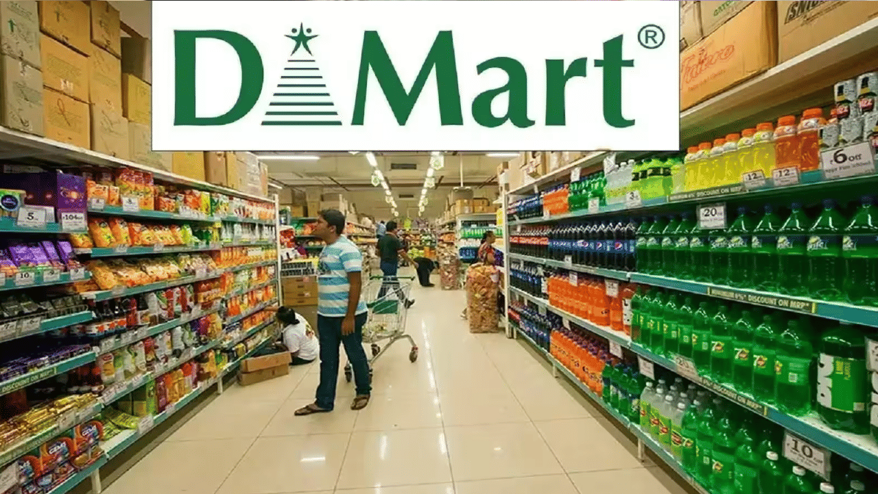 घरबसल्या फक्त गरजेच्या वस्तू कार्टमध्ये टाकण्यासाठी DMart Ready ॲप वापरा. १००० रुपयांवरील ऑर्डरवर जवळच्या पिक-अप पॉईंटवर फ्री डिलिव्हरी मिळते, ज्यामुळे वेळ, पेट्रोल आणि जास्तीचा खर्च वाचतो ज्याने अर्थात तुमच्या बिलावर मोठ्या प्रमाणत फरक पडतो.