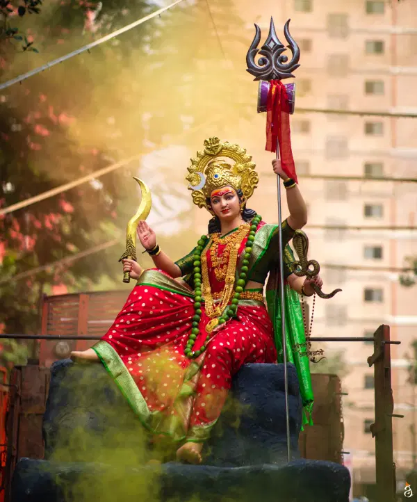 आज ११ ऑक्टोबर रोजी घटस्थापना म्हणजेच सर्वत्र देवीचे आगमन होणार आहे. त्यानंतर पुढचे नऊ दिवस देवीची उपासना केली जाणार आहे.