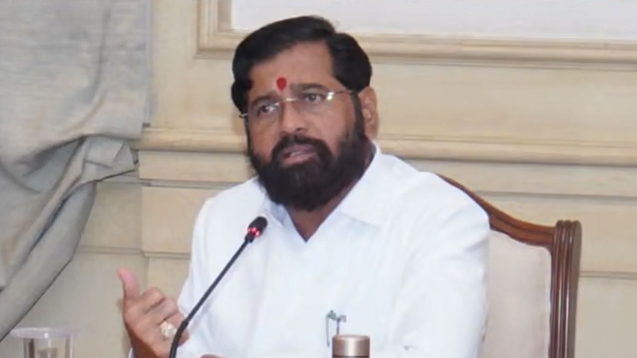 अखेर नाराज एकनाथ शिंदेंचा भाजपला मोठा धक्का, शिवसेनेकडून मोठी घोषणा, विधान परिषद निवडणुकांपूर्वीच घडामोडींना वेग अखेर नाराज एकनाथ शिंदेंचा भाजपला मोठा धक्का, शिवसेनेकडून मोठी घोषणा, विधान परिषद निवडणुकांपूर्वीच घडामोडींना वेग