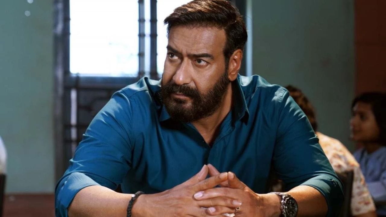 या 15 दिवसांत चित्रपटाने भारतात फक्त अंदाजे 336.10 कोटी रूपयांची कमाई केली आहे. तर भारतातील ग्रॉस कमाई सुमारे 402.77 कोटी रूपये झाली आहे.