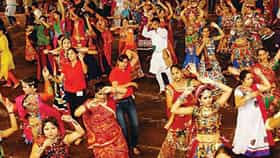 प्यारे खान यांच्या उपस्थितीनंतर नागपुरातील गरबा मंडळाचे शुद्धीकरण; हनुमान चालिसाचेही पठण