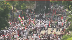 Garjana Mumbai Morcha: ज्ञानेश कुमारांचा डुप्लिकेट, शोलेमधला गब्बर; ठाकरे बंधूंच्या मोर्च्यात कोणकोण सामील? Photo पाहा..