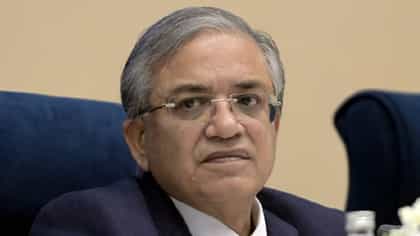काउंटडाऊन सुरू? मोठा झटका, ज्ञानेश कुमार यांना 'जनता महाभियोग नोटीस'? माजी आयएएस अधिकारी...