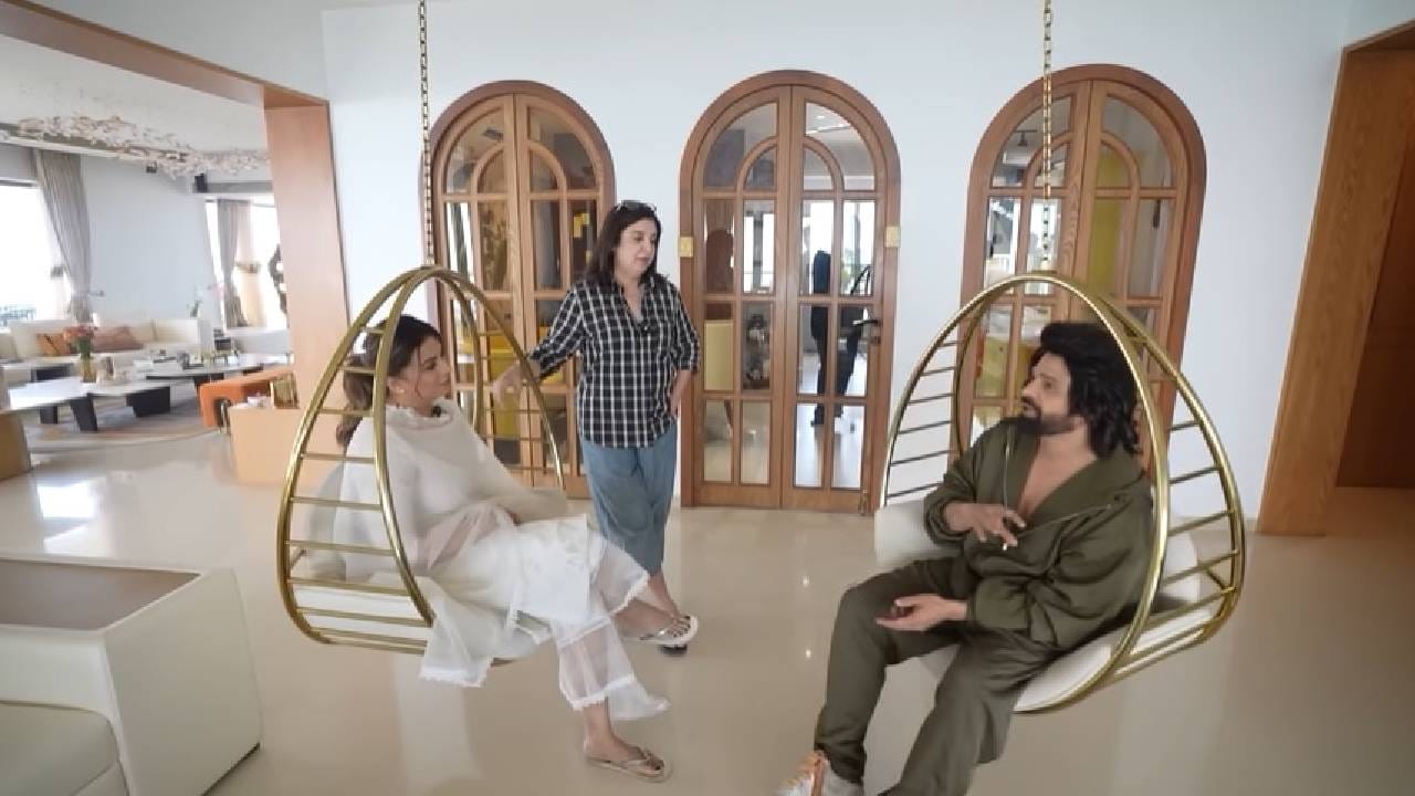 हिमेशच्या घरातील हॉलच्या एका बाजूला डायनिंग एरिया तयार करण्यात आला आहे. भिंतींवरील पेंटिंग्स, आकर्षक फर्निचर आणि दोन झुल्यांमुळे घराला वेगळाच लूक मिळाला आहे. या सजावटीतून हिमेश आणि सोनिया यांची इंटेरियरची आवड दिसून येते. घरातील प्रत्येक भागाची रचना करताना आराम आणि सौंदर्य यांचा विचार करण्यात आल्याचं दिसतं. प्रशस्त हॉल, आकर्षक बैठक व्यवस्था आणि सजावटीच्या वस्तूंमुळे हे घर एखाद्या आलिशान हॉटेलसारखं भासतं.
