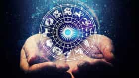 Today Horoscope: नवरात्रीच्या पहिल्या दिवशी कोणावर असेल देवीची कृपा? जाणून घ्या आजचं राशिभविष्य