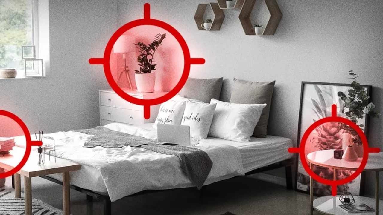 Hotel Safety : हॉटेलमधील या 3 जागा अतिशय धोकादायक, गुपचूप सगळे क्षण होतात रेकॉर्ड, दुर्लक्ष केल्यास मोठा पश्चात्ताप! Hotel Safety : हॉटेलमधील या 3 जागा अतिशय धोकादायक, गुपचूप सगळे क्षण होतात रेकॉर्ड, दुर्लक्ष केल्यास मोठा पश्चात्ताप!