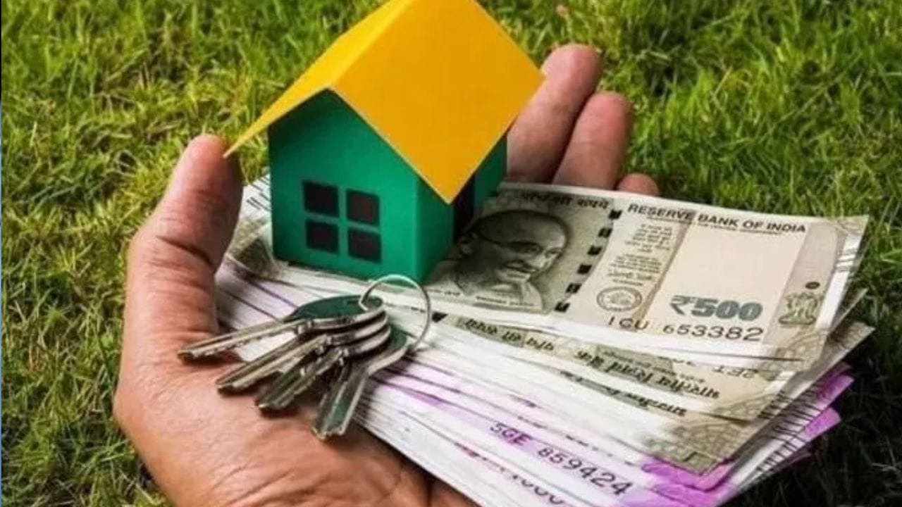 भारतात दहा टक्के गरीब लोकांच्या दररोजचा खर्च हा प्रति व्यक्ती तीन डॉलर इतका आहे. तर अमेरिकेसारख्या विकसित देशातील दहा टक्के गरीब लोकांचा खर्च हा 25 डॉलर इतका आहे. तर कॅनडामध्ये हा आकडा 31 डॉलर इतका आहे . ऑस्ट्रेलियात दिवसाचा खर्च 28 डॉलर इतका आहे.