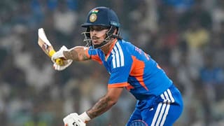 IND vs WI : इशान किशनची कॅच पकडणारा मैदानात डोकं पकडून बसला, रिप्लेमध्ये सरळ सरळत दिसत होतं पण..VIDEO भारत-वेस्ट इंडिज सामन्यात राडा