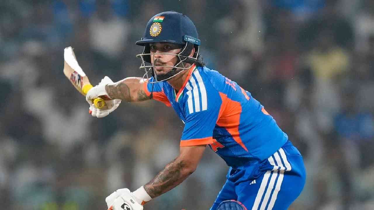 IND vs WI : इशान किशनची कॅच पकडणारा मैदानात डोकं पकडून बसला, रिप्लेमध्ये सरळ सरळत दिसत होतं पण..VIDEO भारत-वेस्ट इंडिज सामन्यात राडा IND vs WI : इशान किशनची कॅच पकडणारा मैदानात डोकं पकडून बसला, रिप्लेमध्ये सरळ सरळत दिसत होतं पण..VIDEO भारत-वेस्ट इंडिज सामन्यात राडा