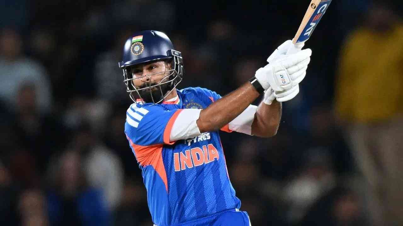 या मैदानावर टिम इंडियाचा शानदार रेकॉर्ड होता. भारत इथे तीन सामने खेळला आणि तिन्ही सामने जिंकले. तिन्हीवेळा न्यूझीलंडला हरवलं. त्यामुळे ऑकलंडचं ईडन पार्क मैदान भारतासाठी लकी ठरलं आहे.  (Photo: PTI)