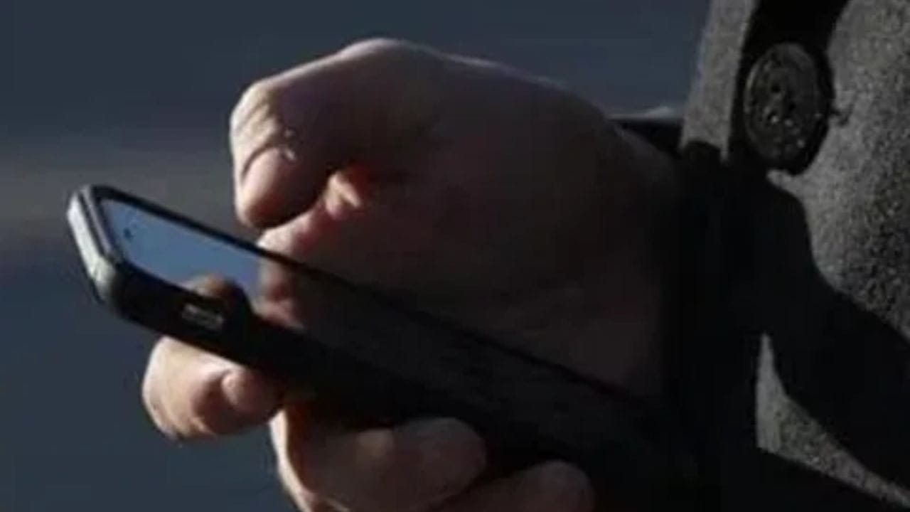Jio च्या ऑफिशियल पोर्टलवर 448 रूपयांचा रिचार्ज प्लॅन तयार आहे. ज्यामध्ये कॉलिंगसोबतच बरेच फायदे मिळत आहेत. 