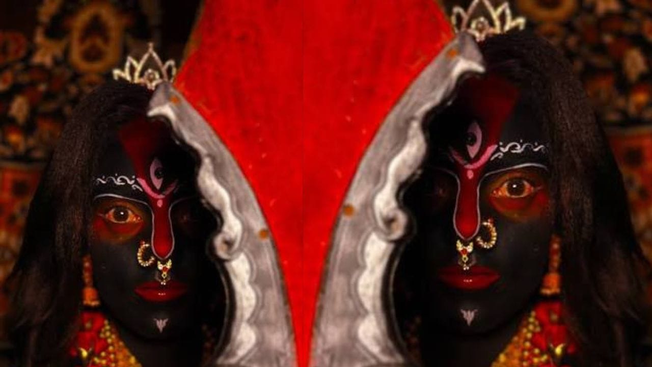 नीतू बिस्ट या उत्तराखंडमधील फेमस युट्युबर आहे. तिचे इन्स्टाग्रामवर 5.6 लाख फॉलोवर्स आहेत. मागील काही दिवसांत तिच्या बिग बॉस एन्ट्रीची जोरदार चर्चा रंगली होती.