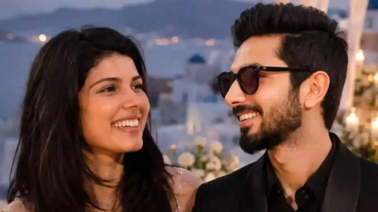 Kavya Anirudh Marriage : अनिरुद्ध-काव्या मारन गुपचूप करायचे डेट, फोटो झालेले व्हायरल, दोघं एकमेकांच्या प्रेमात कसे पडले? Kavya Anirudh Marriage : अनिरुद्ध-काव्या मारन गुपचूप करायचे डेट, फोटो झालेले व्हायरल, दोघं एकमेकांच्या प्रेमात कसे पडले?