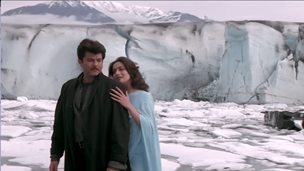 ‘पुकार’ चित्रपटातील हे गाणे अलास्काच्या बर्फाच्छादित परिसरात चित्रित करण्यात आले होते. माधुरीने या गाण्यात हलक्या रंगाची शिफॉन साडी नेसली होती, तर अनिल कपूर यांनी थंडीपासून बचाव करण्यासाठी कपड्यांचे अनेक थर घातले होते.