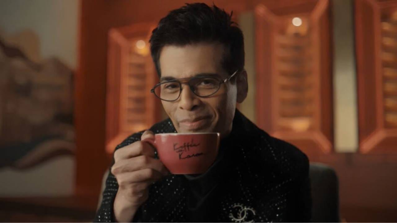 Koffee With Karan : चित्रपट निर्माता-दिग्दर्शक करण जोहरचा चॅट शो 'कॉफी विथ करण' आता अंतिम टप्प्यात आहे. गुरूवार, 14 ऑक्टोबरपासून या शोचा 9वा सिझन OTT प्लॅटफॉर्म जिओ हॉटस्टारवर सुरू झाला आणि हा शोचा शेवटचा सिझन आहे. आता करण हा शो पुन्हा घेऊन येणार नाही.