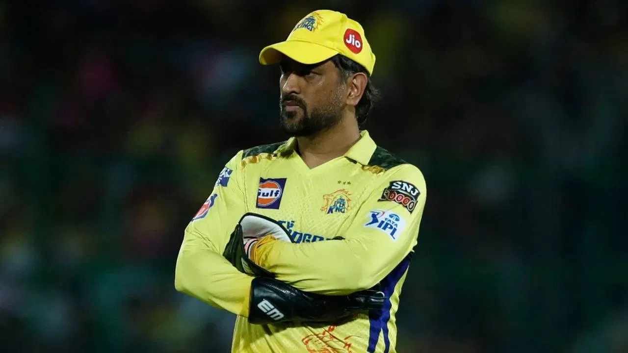 M S Dhoni Retirement : अखेर धोनीच्या रिटायरमेंटचा सस्पेन्स संपला, आगामी IPL मध्ये...चेन्नई संघानेच सांगून टाकलं M S Dhoni Retirement : अखेर धोनीच्या रिटायरमेंटचा सस्पेन्स संपला, आगामी IPL मध्ये...चेन्नई संघानेच सांगून टाकलं