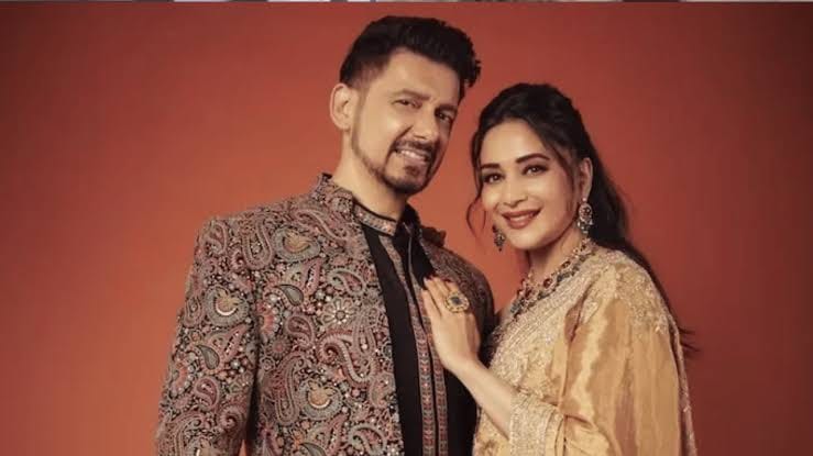फिट राहण्यासाठी माधुरी दीक्षित, डॉ. नेने नेमकं काय करतात? जाणून घ्या त्यांच्या 6 हेल्दी सवयी फिट राहण्यासाठी माधुरी दीक्षित, डॉ. नेने नेमकं काय करतात? जाणून घ्या त्यांच्या 6 हेल्दी सवयी