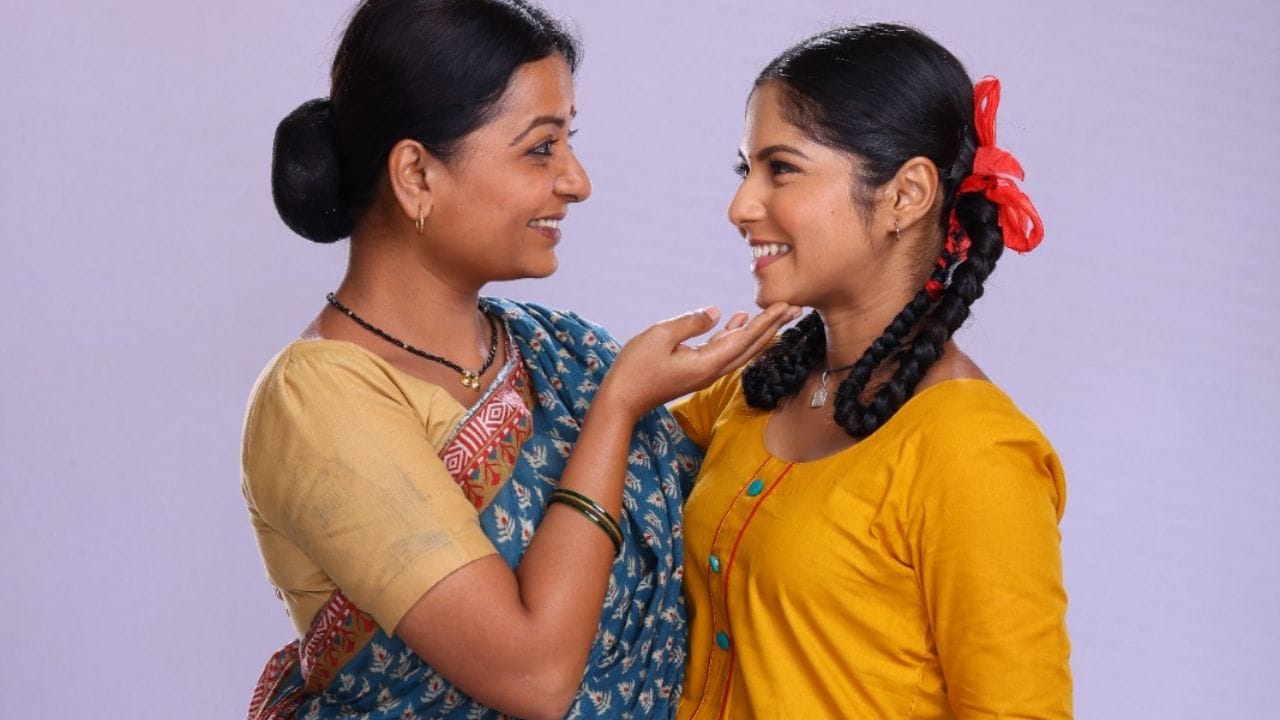 एकीकडे सरोज आपल्या मुलीसाठी ठामपणे उभी राहणार आहे, तर दुसरीकडे कामिनीसमोरही नवं आव्हान उभं राहणार आहे. सरोजच्या या आक्रमक भूमिकेनंतर कामिनी काय उत्तर देणार? कमळीला तिचं हक्काचं स्थान मिळणार का? आणि कमळीचा बदललेला लूक तिच्या आयुष्यातील कोणत्या नव्या पर्वाची सुरुवात करणार?