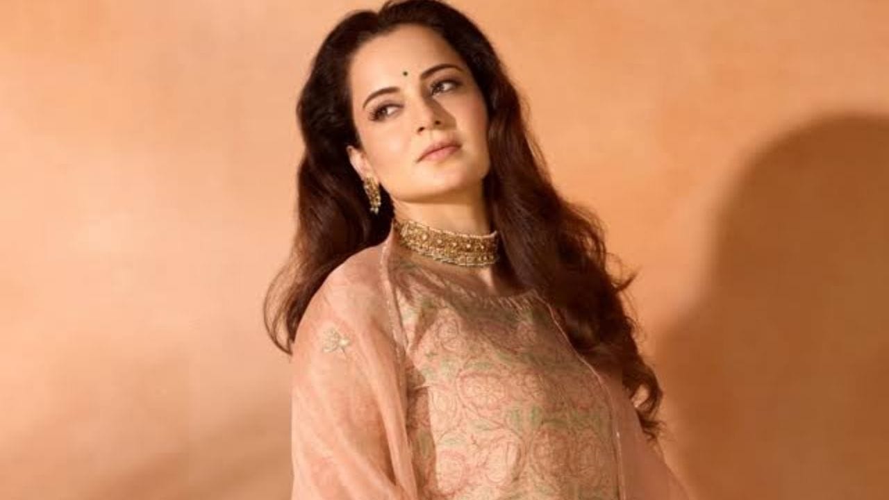 Kangana Ranaut : कंगना रणौतची उच्च न्यायालयात धाव, नेमकं प्रकरण काय? विजय देवरकोंडाही... Kangana Ranaut : कंगना रणौतची उच्च न्यायालयात धाव, नेमकं प्रकरण काय? विजय देवरकोंडाही...