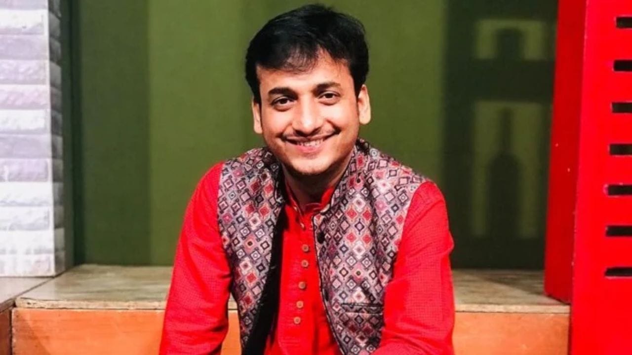 Sankarshan Karhade : त्यांच्या अंगावर कपडा नव्हता, ते आईला म्हणाले, सुनबाई तुम्ही...संकर्षण कऱ्हाडेनं सांगितला आजोबांचा भावुक प्रसंग Sankarshan Karhade : त्यांच्या अंगावर कपडा नव्हता, ते आईला म्हणाले, सुनबाई तुम्ही...संकर्षण कऱ्हाडेनं सांगितला आजोबांचा भावुक प्रसंग