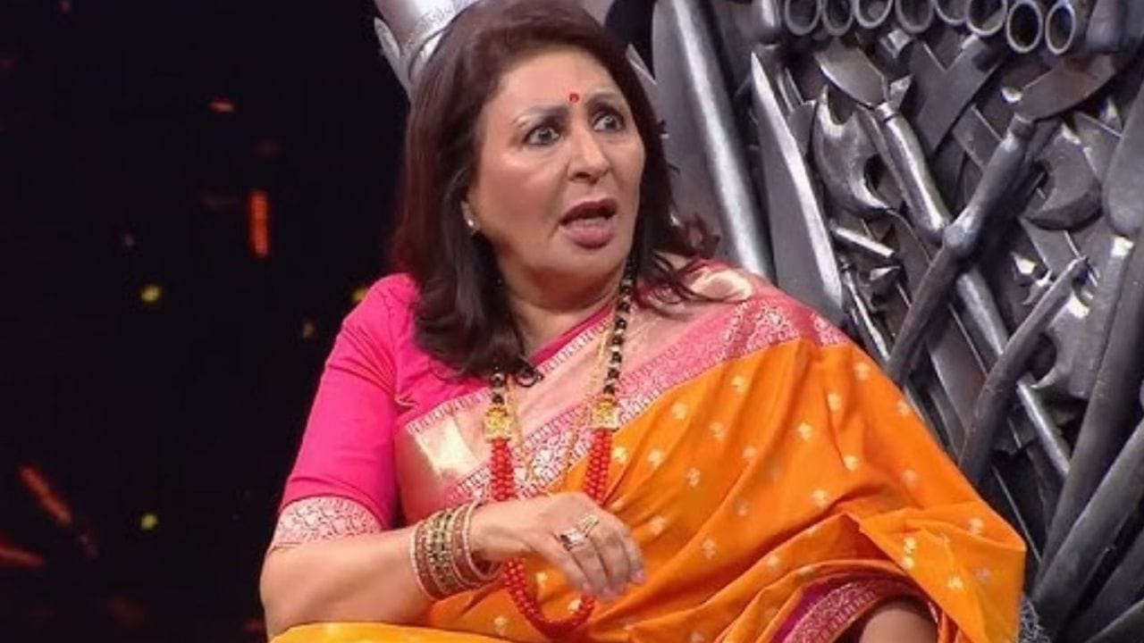 Vandana Gupte : मला अर्वाच्च भाषेत शिव्या दिल्या...अमराठी रिक्षावाल्याची अरेरावी, वंदना गुप्तेंनी घडवली अद्दल, रिक्षाच केली पलटी Vandana Gupte : मला अर्वाच्च भाषेत शिव्या दिल्या...अमराठी रिक्षावाल्याची अरेरावी, वंदना गुप्तेंनी घडवली अद्दल, रिक्षाच केली पलटी