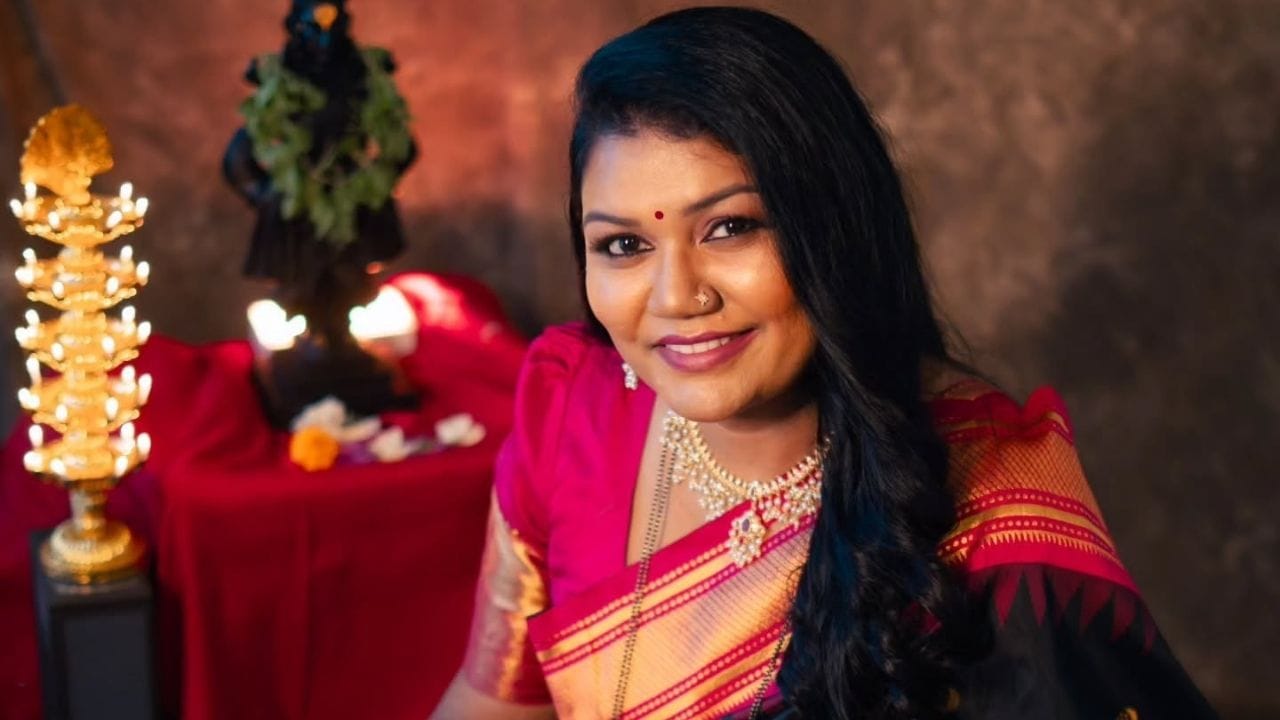 Vaishali Made : लेकीला 106 ताप, उपचारासाठी घरातल्यांकडे पैशांची भीक मागितली, पण...वैशाली माडेनं कठीण काळ Vaishali Made : लेकीला 106 ताप, उपचारासाठी घरातल्यांकडे पैशांची भीक मागितली, पण...वैशाली माडेनं कठीण काळ