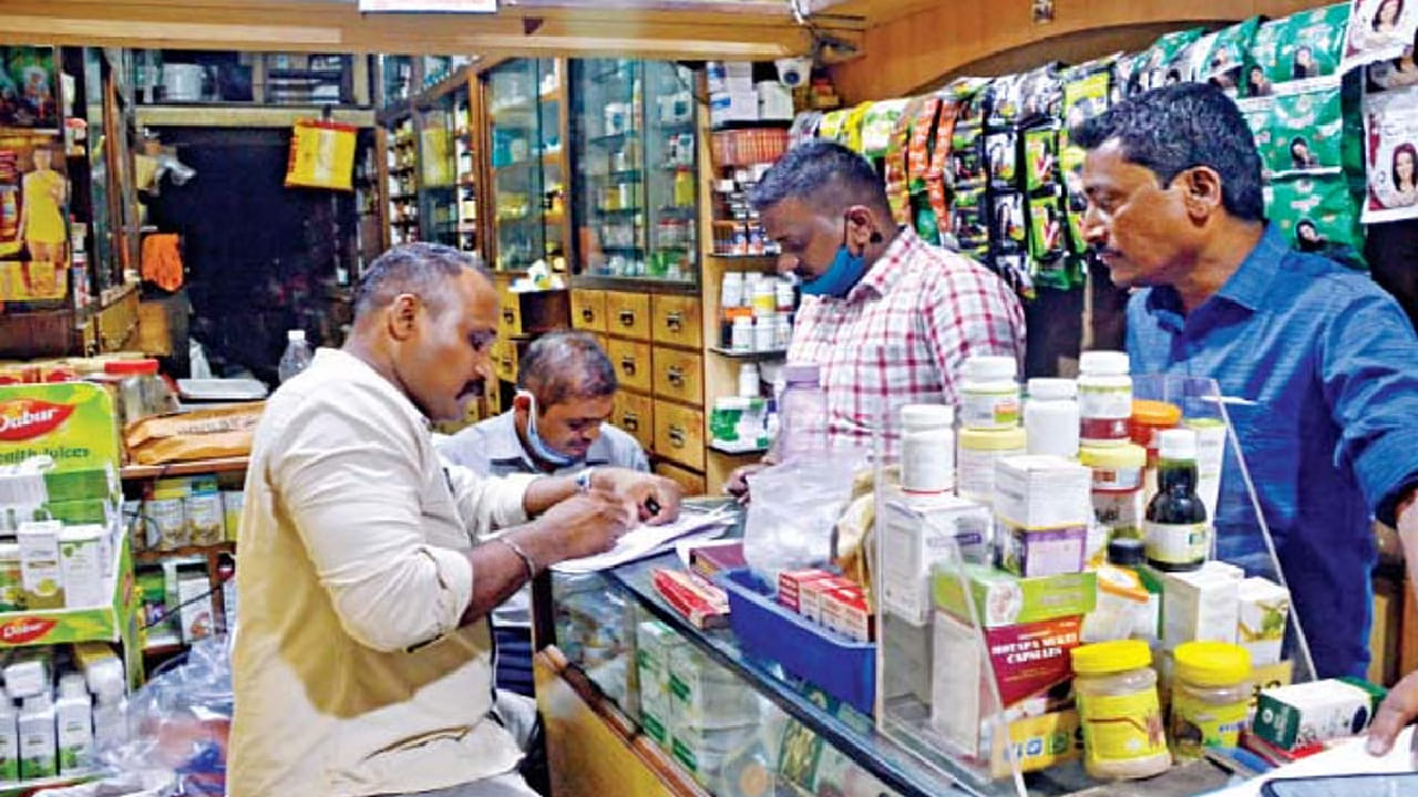 राज्यातील शासकीय रुग्णालयांमध्ये रुग्णांना दर्जेदार आणि गुणवत्तापूर्ण औषधे मिळावीत यासाठी आरोग्य विभागाने महत्त्वपूर्ण पुढाकार घेतला आहे.