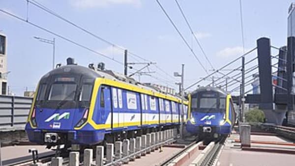 मानपाडा-काटई नाका ते तळोजा मेट्रो मार्गिका १२-अ या १८.४० किमीच्या मार्गावर एकात्मिक उड्डाणपुलासह १२ उन्नत स्थानक आहेत. या प्रकल्पाला १३ हजार ८५६ कोटी रुपये प्रकल्प खर्च अपेक्षित आहे.