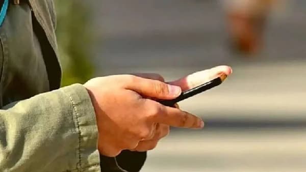 आता 1 रुपयात मिळणार संपूर्ण 24 दिवस मोफत कॉलिंग अन् डेटा, या कंपनीच्या ऑफरने टेलिकॉम क्षेत्रात खळबळ, ग्राहकांना बंपर लॉटरी