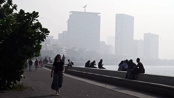 Mumbai Air Pollution : मुंबई जगातील तिसऱ्या क्रमांकाचं प्रदूषित शहर; नागरिकांच्या आरोग्याला धोका, AQI थेट…