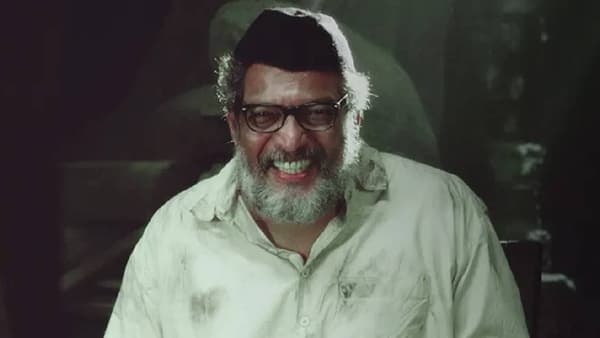 मराठी चित्रपटसृष्टीत असे काही चित्रपट आहेत, जे प्रदर्शित झाल्यानंतर केवळ बॉक्स ऑफिसवर यशस्वी ठरत नाहीत, तर प्रेक्षकांच्या मनावरही कायमची छाप सोडतात. ज्येष्ठ अभिनेते नाना पाटेकर यांच्या कारकिर्दीत असाच एक चित्रपट आहे, ज्याने अभिनय, भावनिक कथानक आणि बॉक्स ऑफिसवरील कमाई या तिन्ही आघाड्यांवर मोठं यश मिळवलं.