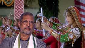 Navratri 2026 : नवरात्रीत आजही गाजतं नाना पाटेकरांचं हे गाणं, देवीचं गाणं समजून पाहाल, पण शेवटचा सीन थक्क करेल!
