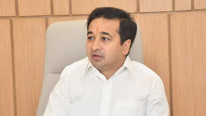 Nitesh Rane : तुकडे-तुकडे गँगचे सदस्य CJPच्या मंचावर; नितेश राणेंचा अभिजीत दिपकेंवर थेट निशाणा Nitesh Rane : तुकडे-तुकडे गँगचे सदस्य CJPच्या मंचावर; नितेश राणेंचा अभिजीत दिपकेंवर थेट निशाणा