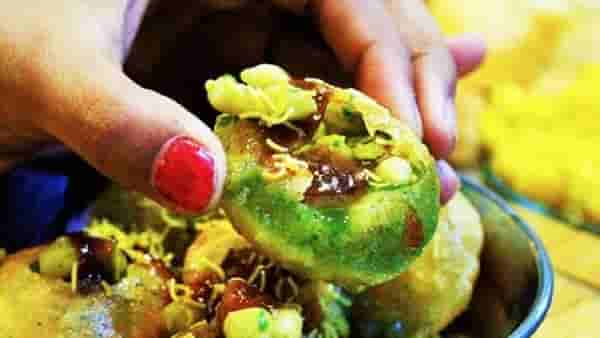 पाणीपुरी खाण्यात अख्ख्या भारतात ‘या’ शहरातील लोक आघाडीवर; गल्लोगल्लीत दिसतात गाड्या
