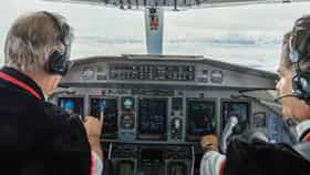 Pilot Meals : पायलट्सना वेगवेगळे जेवण का दिलं जातं ? जाणून घ्या विमान सुरक्षेमागचं कारण